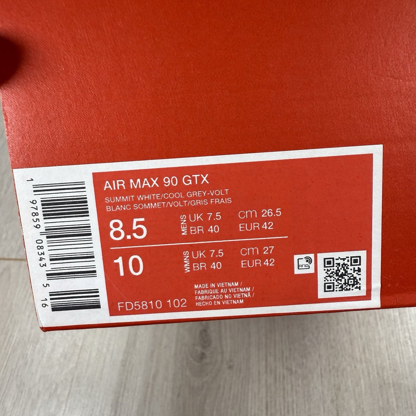 Nike Air Max 90 Gore-Tex Trainers White Grey Volt UK7.5 US8.5 EU42 FD5810-102