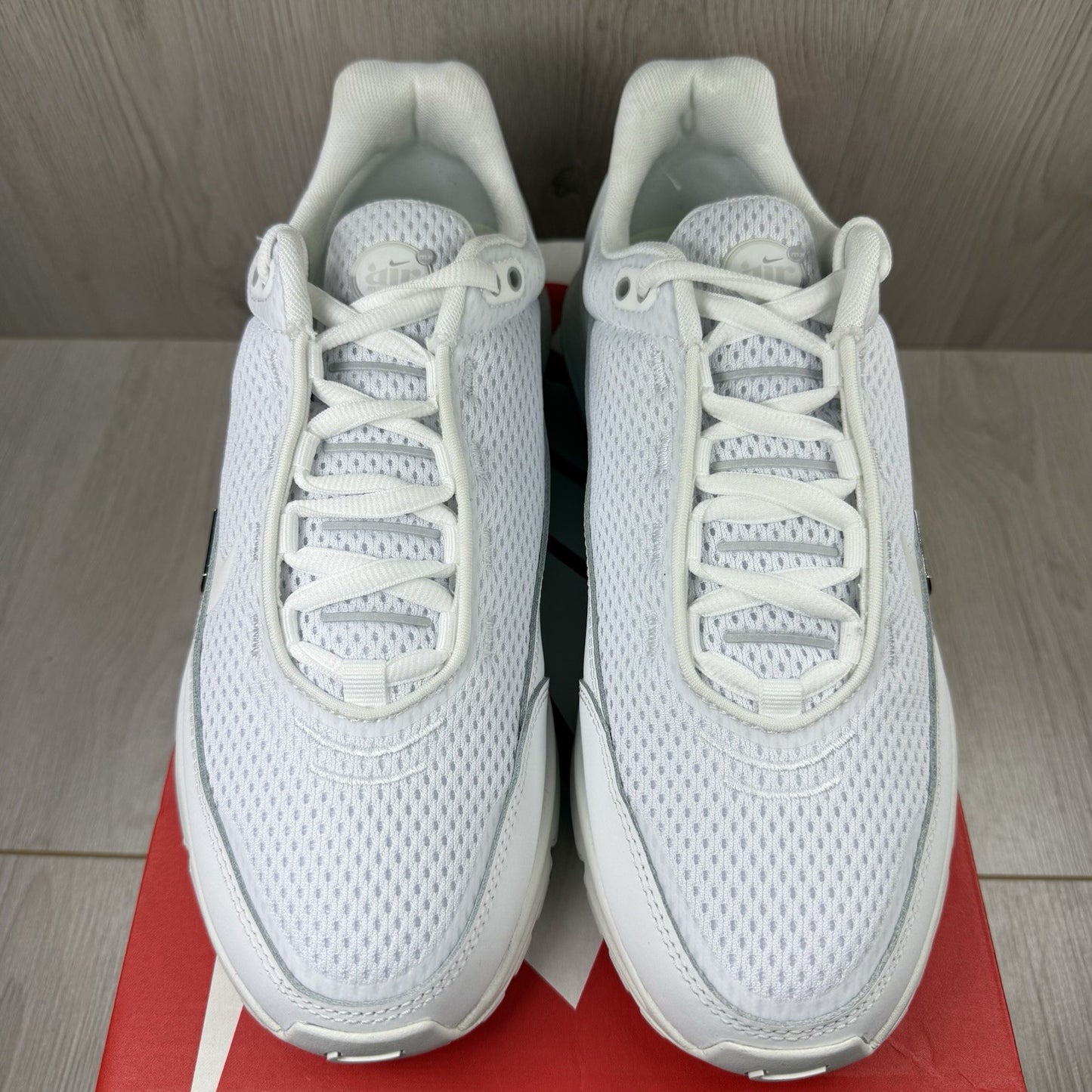 Nike Air Max Pulse Trainers Shoes Summit White Size UK8.5 US9.5 EU43 DR0453-101