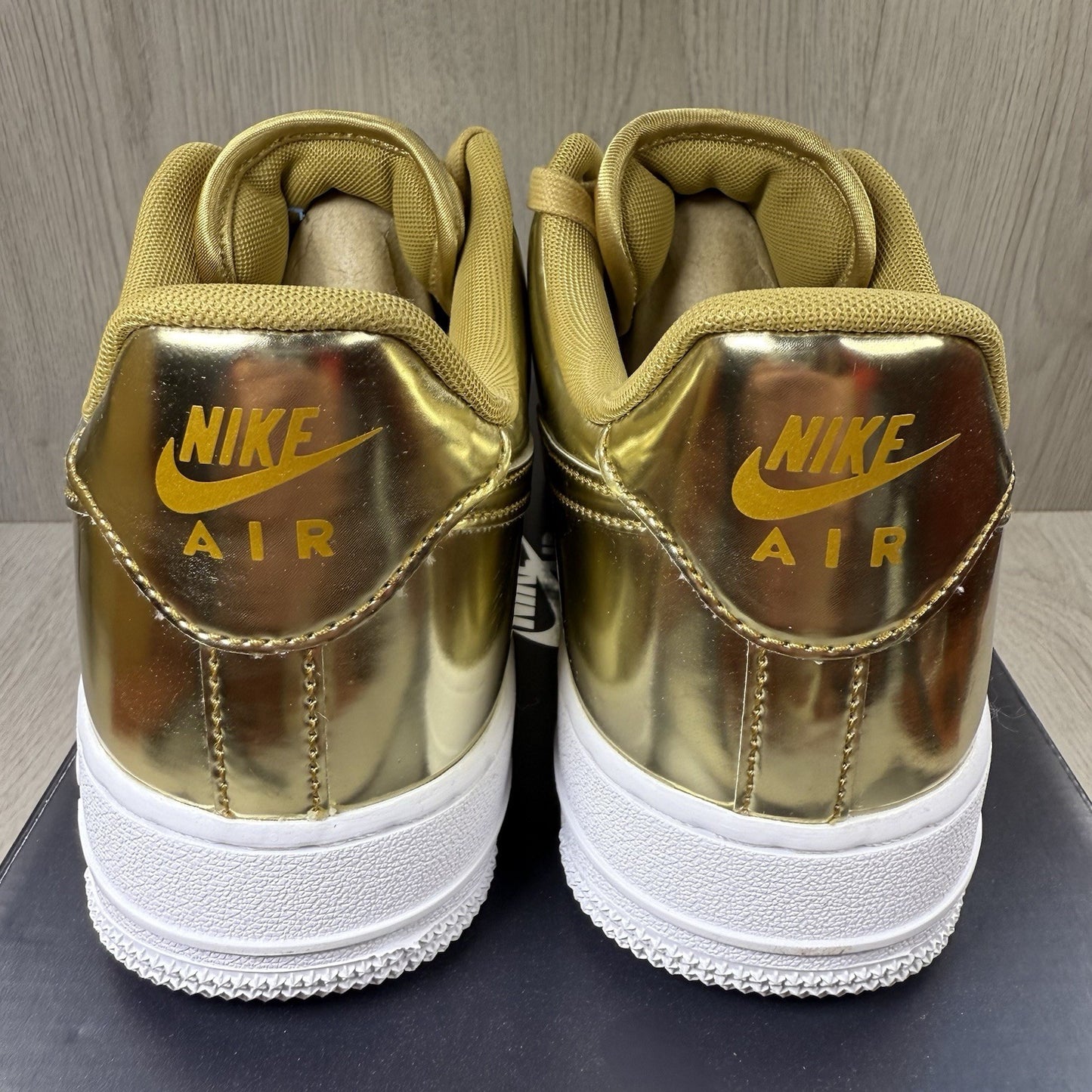 Nike Air Force 1 Low Trainers Metallic Gold Size UK6.5 US9 EU40.5 CQ6566-700