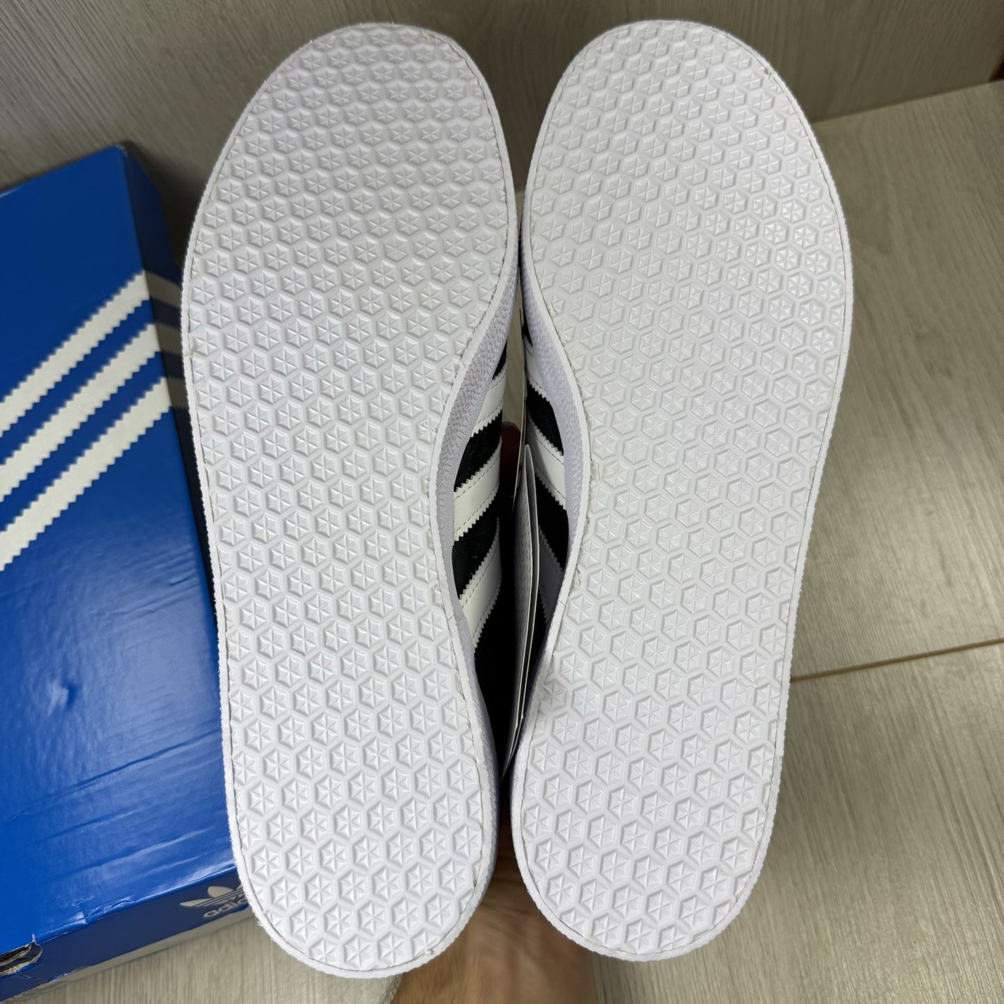 Adidas Gazelle Trainers Core Black Cloud White Size UK10 US10.5 EU44 2/3 BB5476