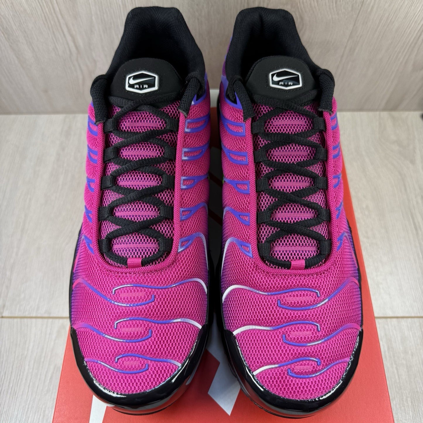 Nike TN Air Max Plus Rebellious Air Fireberry Size UK9 US10 EU44 604133-610