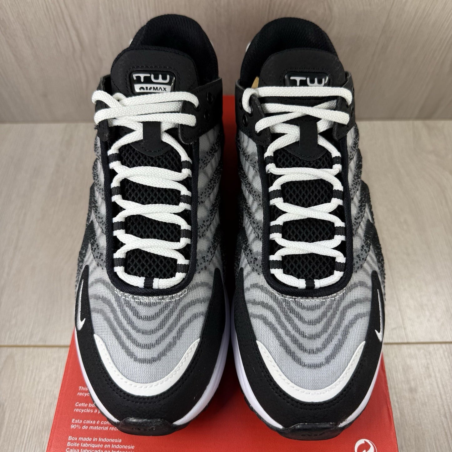 Nike Air Max TW 1 Trainers Black White Size UK5.5 US6 EU38.5 DQ3984-001