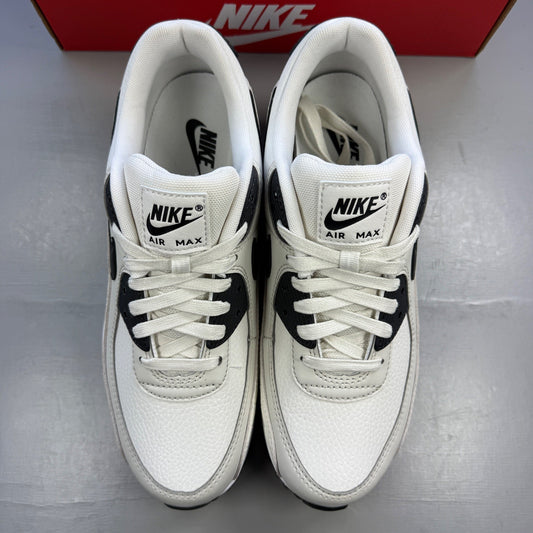 Nike deck shoes white croc print design with logo detail.