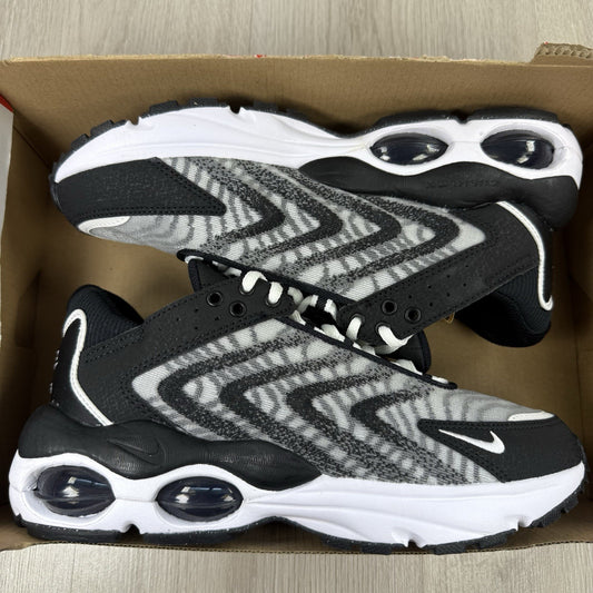 Nike Air Max TW 1 Trainers Black White Size UK5.5 US6 EU38.5 DQ3984-001