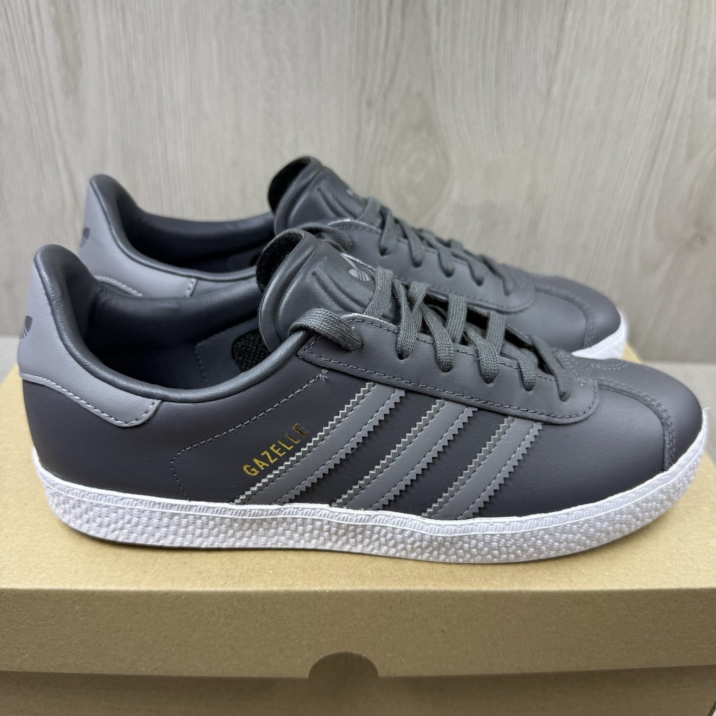 Adidas Originals Gazelle Trainers Grey White Size UK4.5 US5 EU37 1/3 GY8178