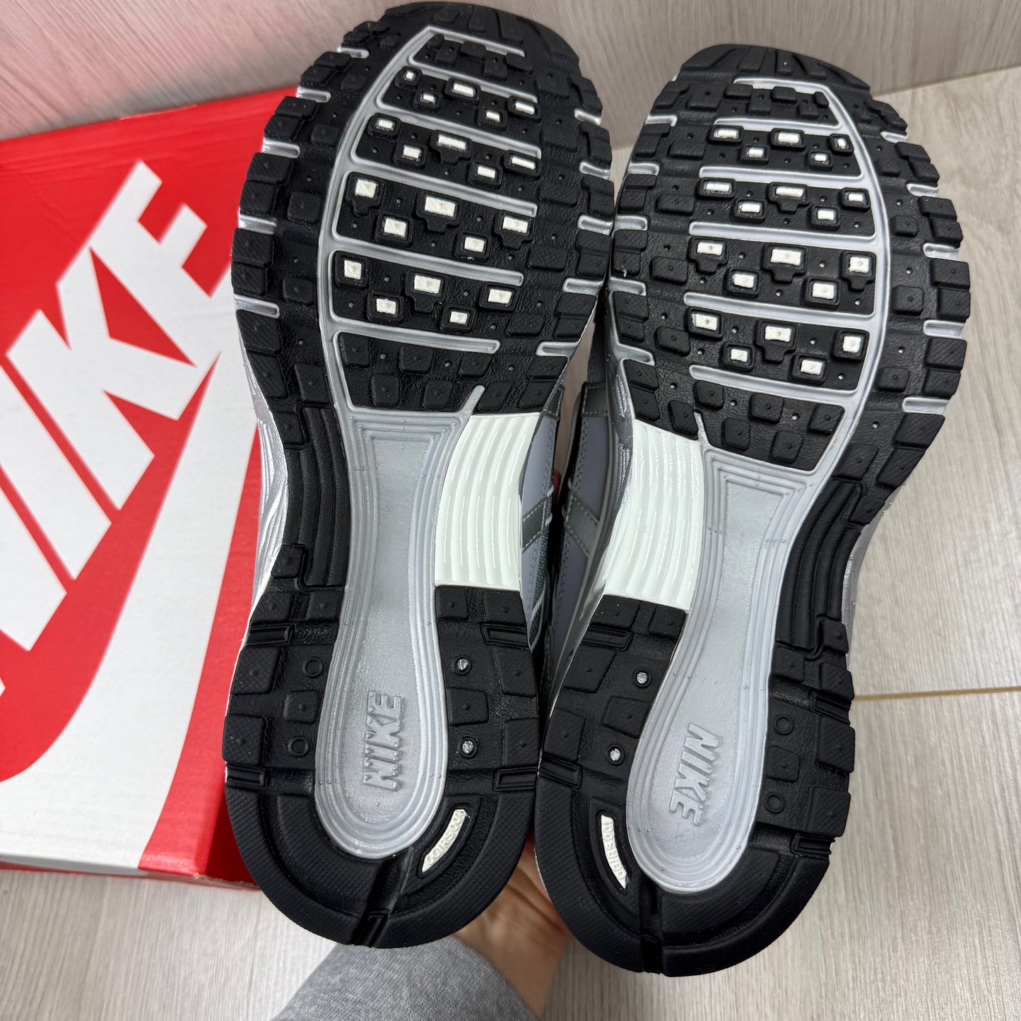 Nike P-6000 Metallic Silver Wolf Grey