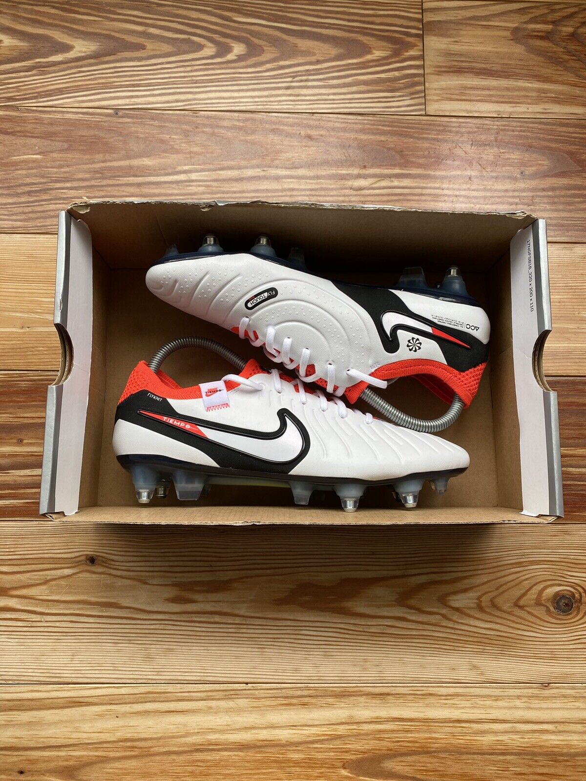 Nike Tiempo Legend 10 Elite SG-PRO AC Mens Football Boots White UK6.5 US7.5 NEW