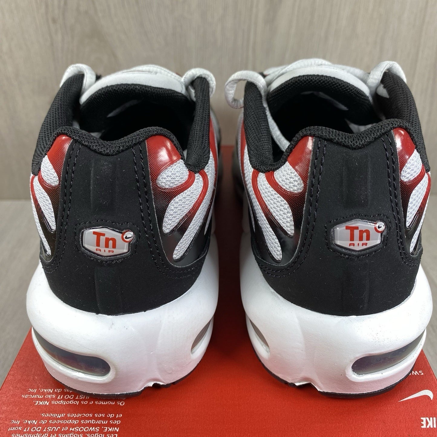 Nike Air Max Plus TN Trainers Platinum White Black Red Size UK5.5 CD0609-027
