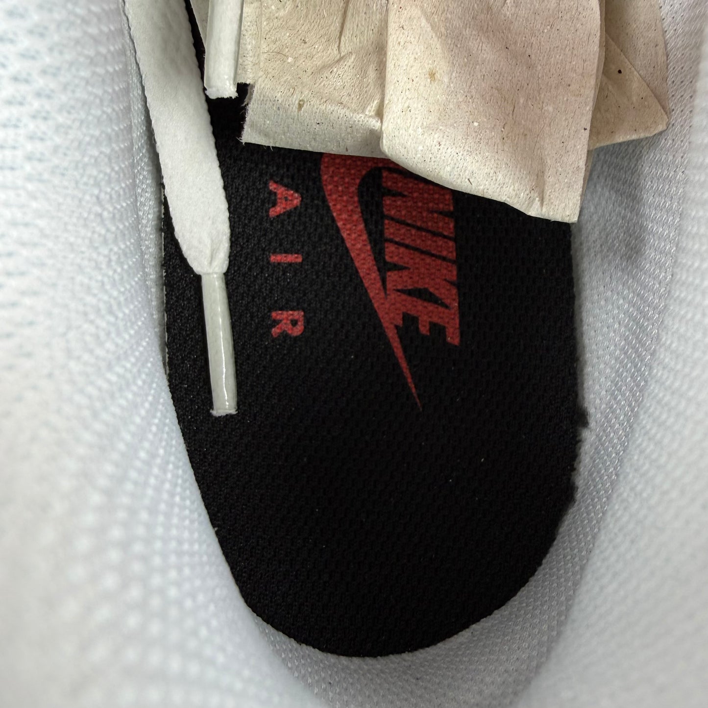 Nike Air Max IVO White Habanero Red