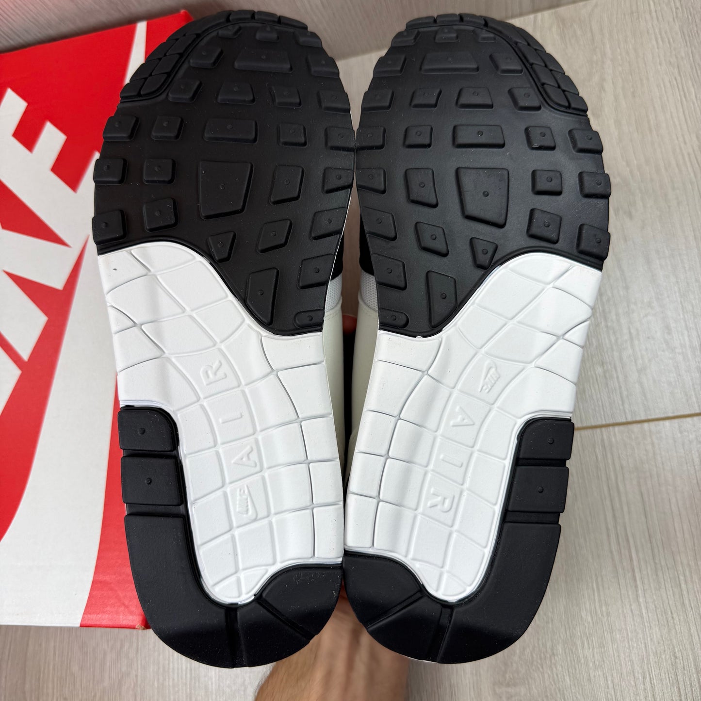 Nike Air Max 1 Black White