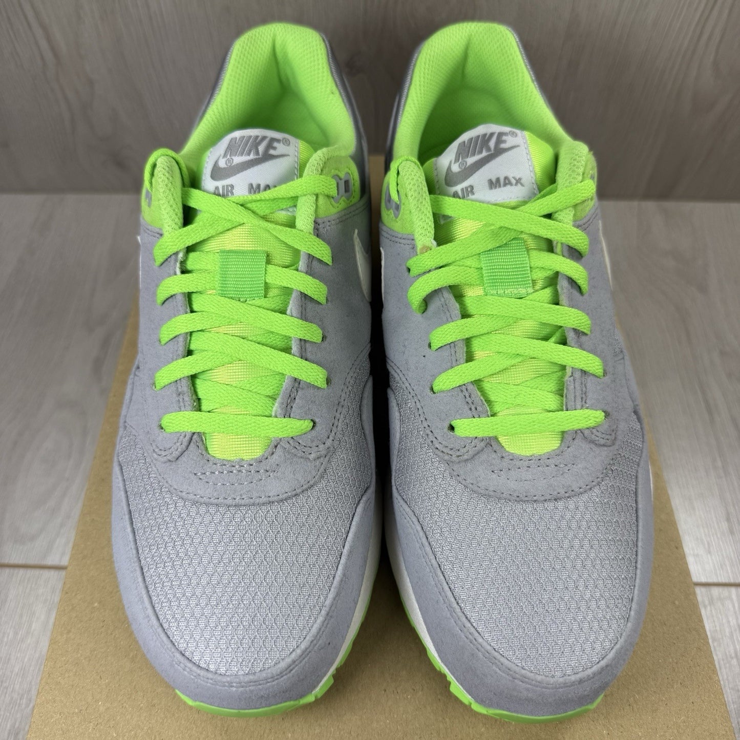 Nike Air Max 1 Premium Trainers Venom Wolf Grey Size UK6 US6.5 EU39 555766-013