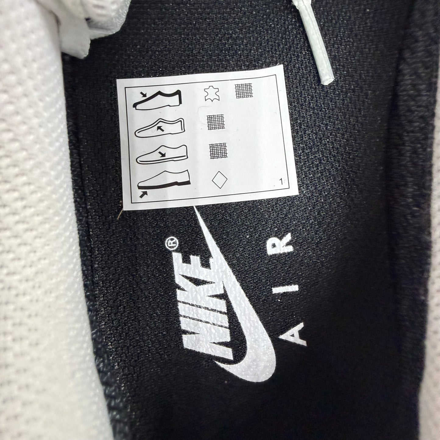 Nike Air Max 90 GORE-TEX 'Infrared'