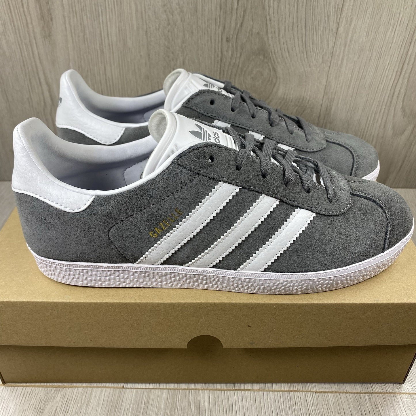 Adidas Gazelle Trainers Shoes Grey White Size UK6.5 US7 EU40 FW0716