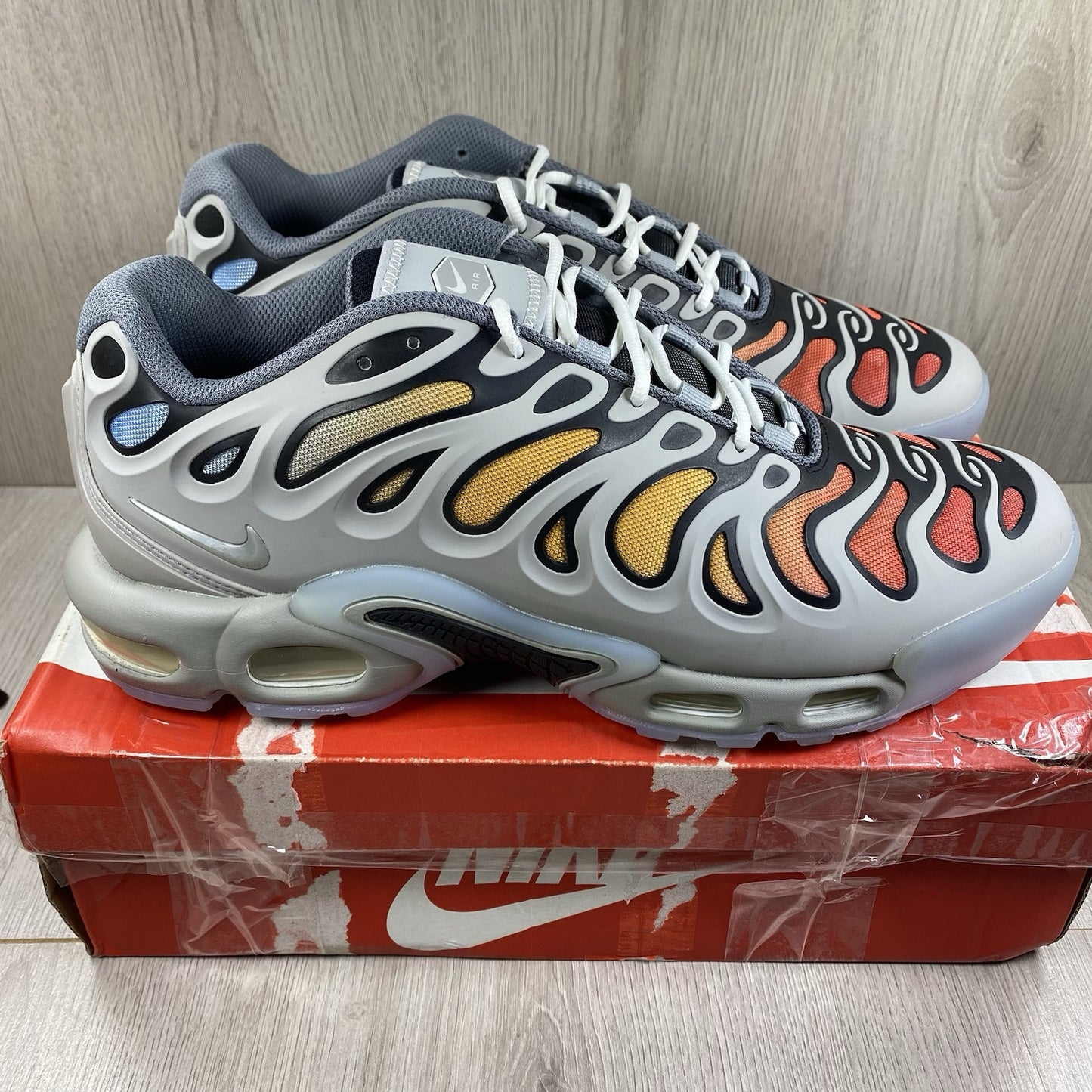 Nike TN Air Max Plus Trainers Light Smoke Grey Size UK9.5 US10.5 FD4290-002