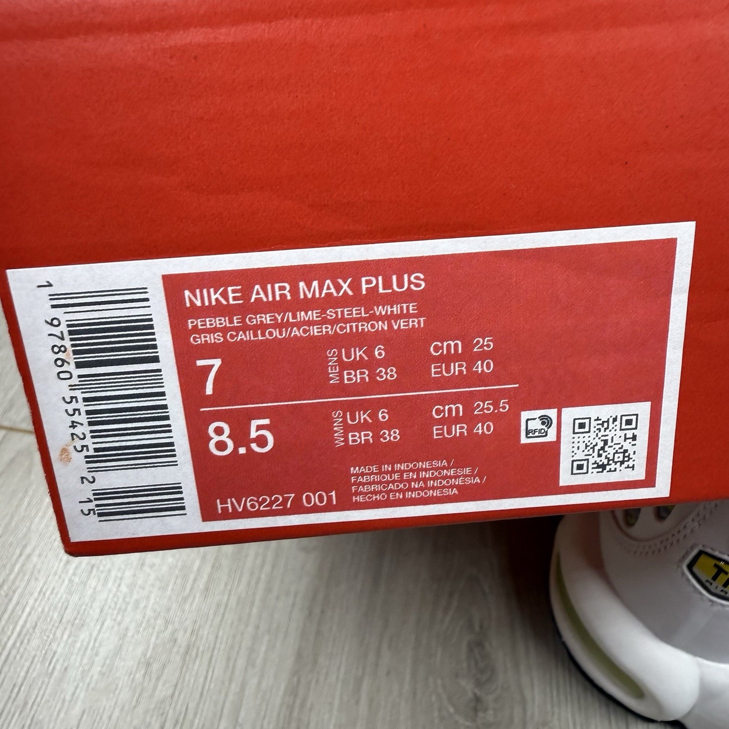 Nike Air Max Plus TN Trainers Pebble Grey Lime Size UK6 US7 EU40 HV6227-001
