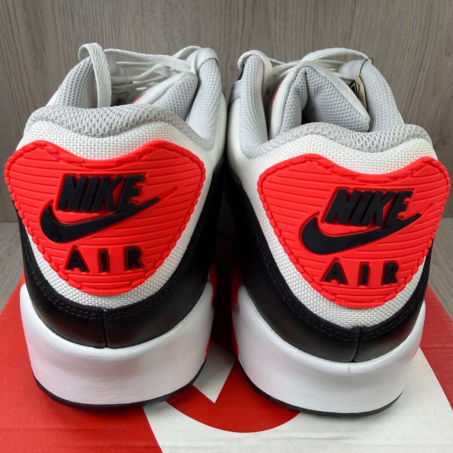 Nike Air Max 90 GORE-TEX 'Infrared'