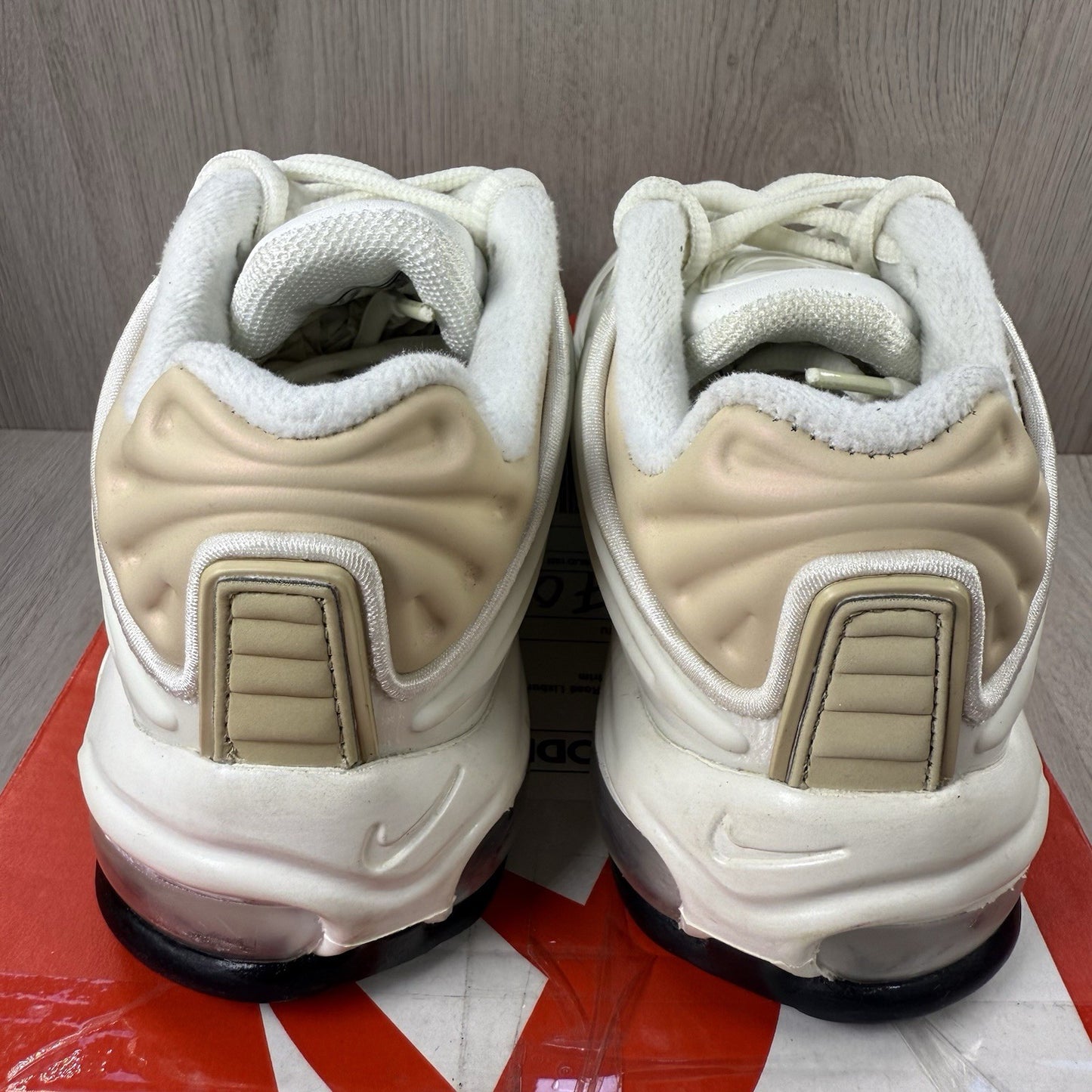 Nike Air Max Deluxe SE Trainers Sail Desert Ore Size UK4.5 US5 EU37.5 A08284-100