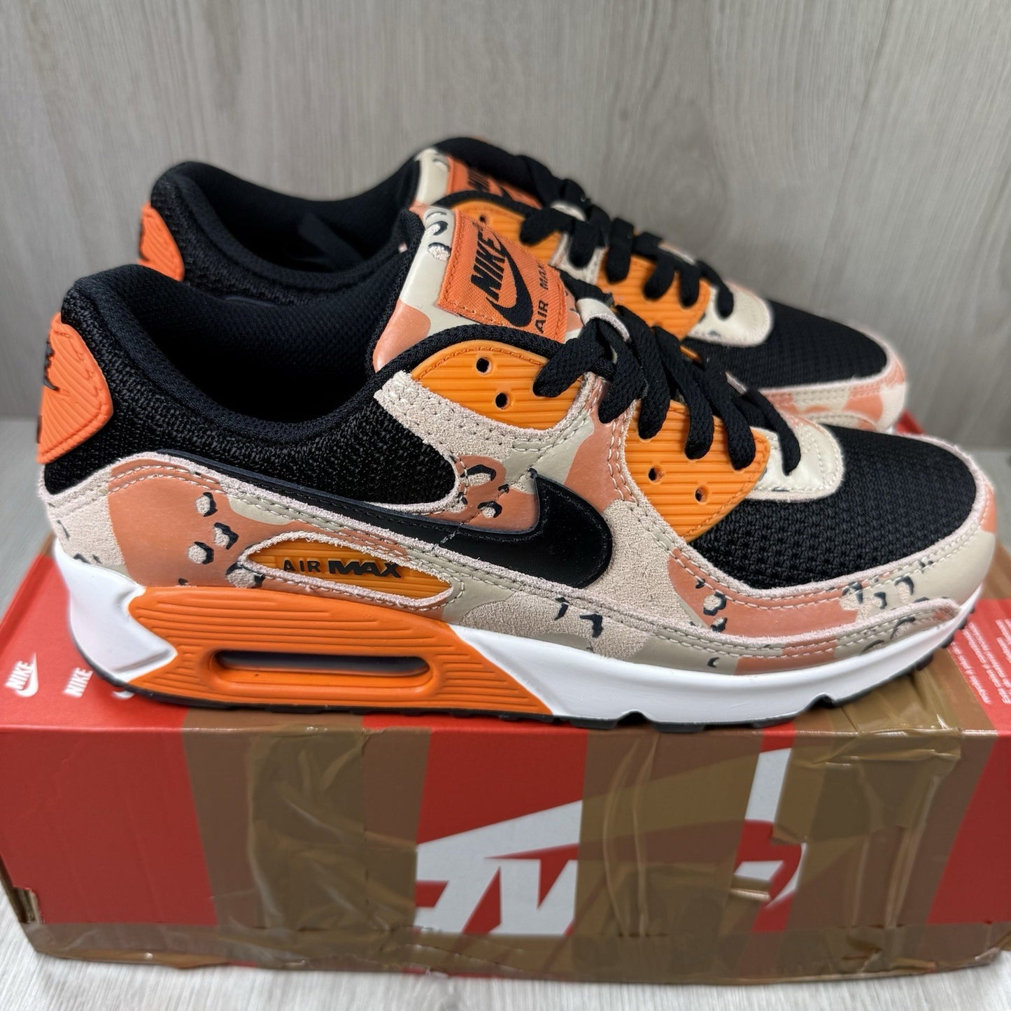 Nike Air Max 90 Trainers Bio Beige Safety Orange UK6.5 US7.5 EU40.5 IF1721-201
