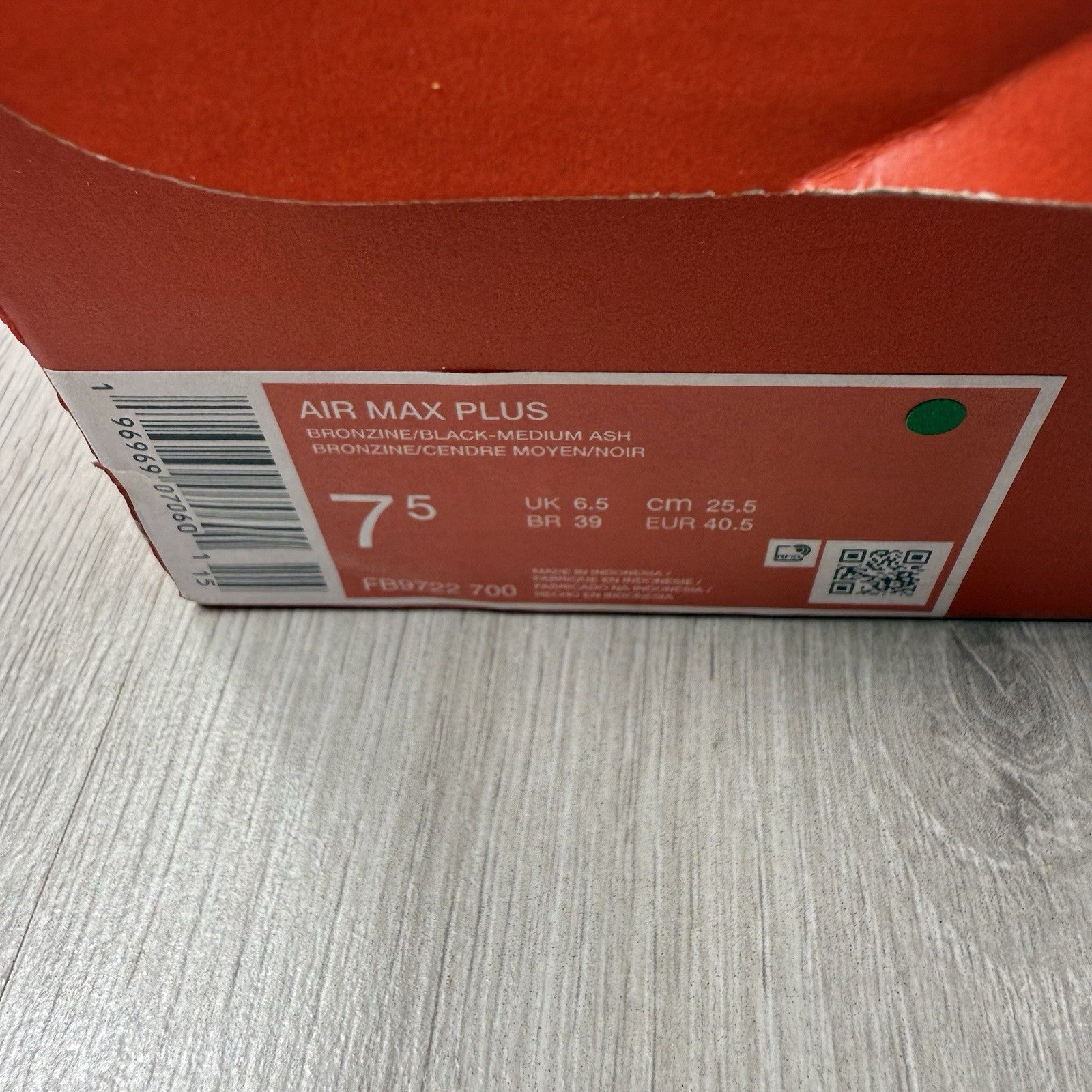 Nike Air Max Plus TN Trainers Bronzine Black Size UK6.5 FB9722-7004