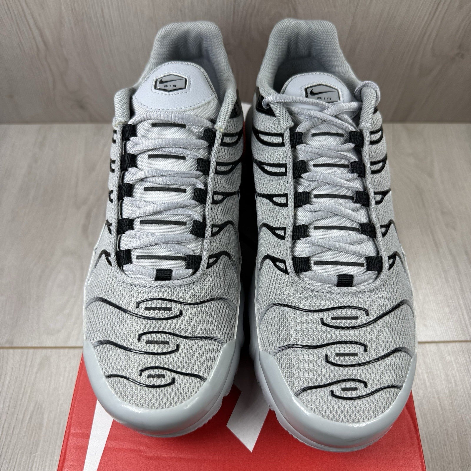 Nike Air Max Plus TN Trainers Wolf Grey Black Size UK6.5 852630-0212