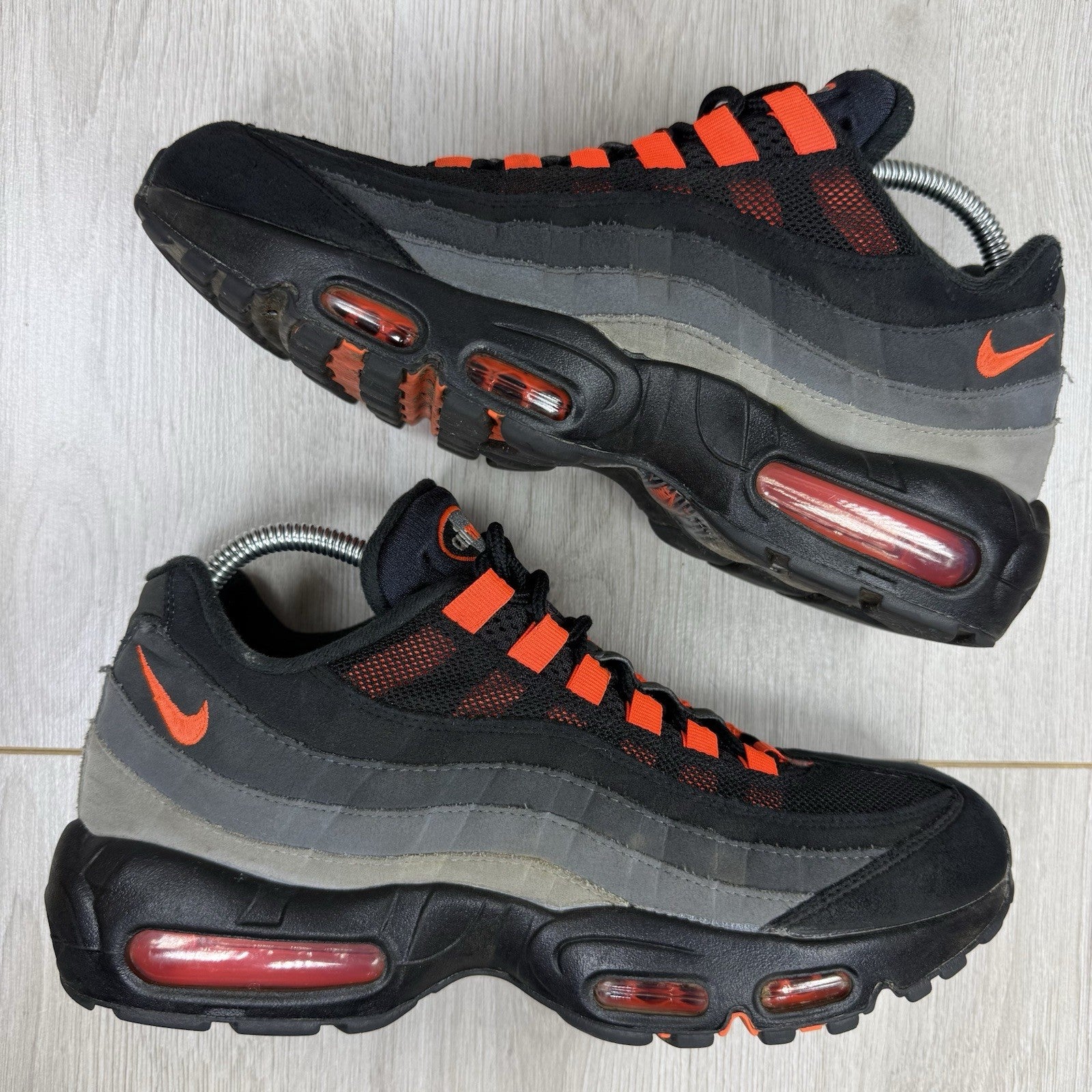 Nike Air Max 95 Trainers Black Hyper Crimson Size UK7.5 FV4710 0026