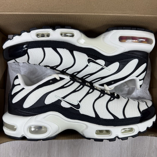 Nike Air Max Plus TN Trainers Panda Black White Size UK7 FV6264-0010
