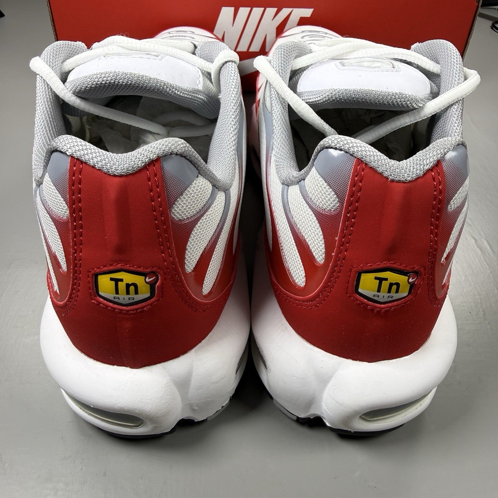 Nike Air Max Plus TN Trainers White University Red Size UK11 IF6224 1012