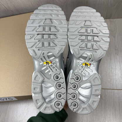 Nike TN Air Max Plus Trainers Metallic Silver White Size UK7 FJ1012-09513