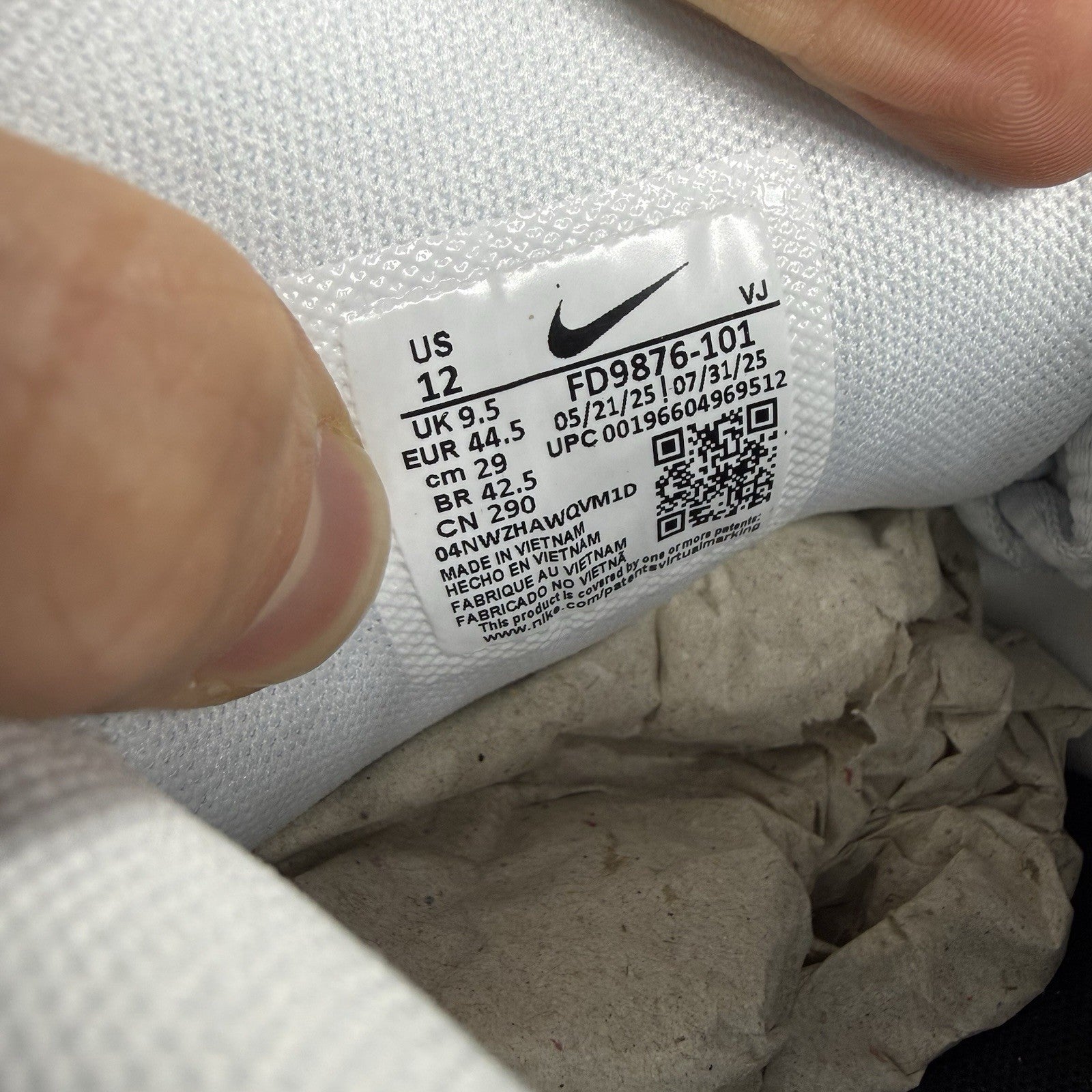 Nike P-6000 Trainers Metallic Silver White Size UK9.5 FD9876 10110