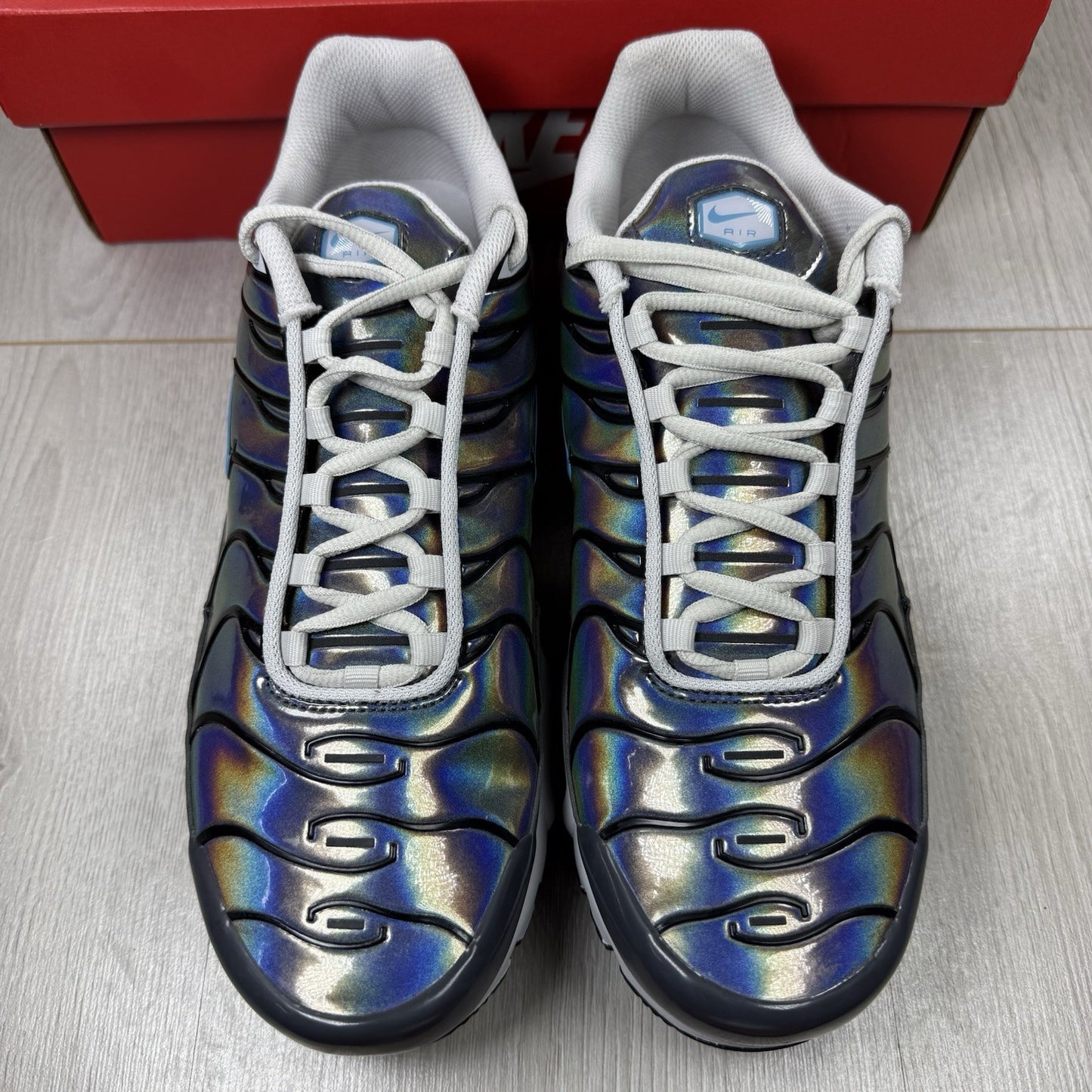 Nike Air Max Plus TN Trainers Iridescent White Size UK9 HV2525-0018