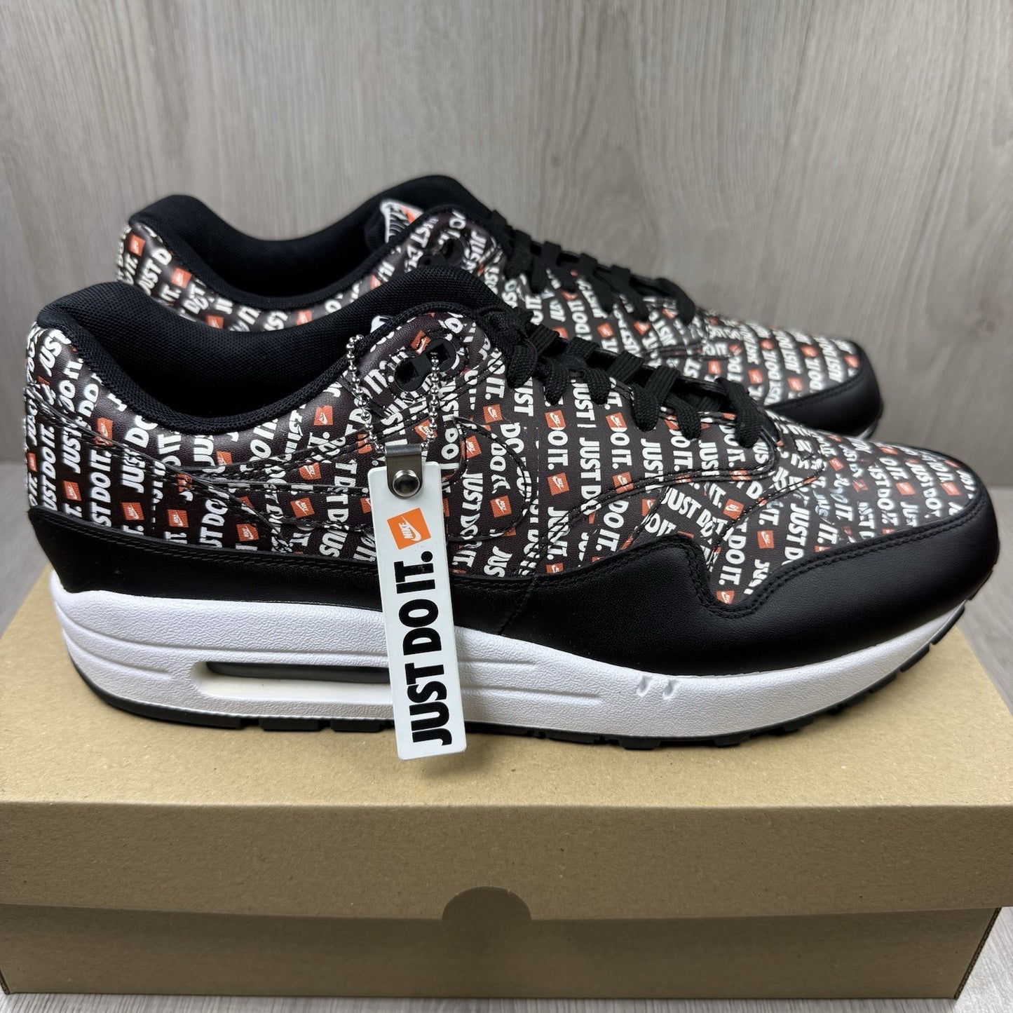 Nike Air Max 1 Trainers Just Do It Pack Black Size UK9 875844-0091