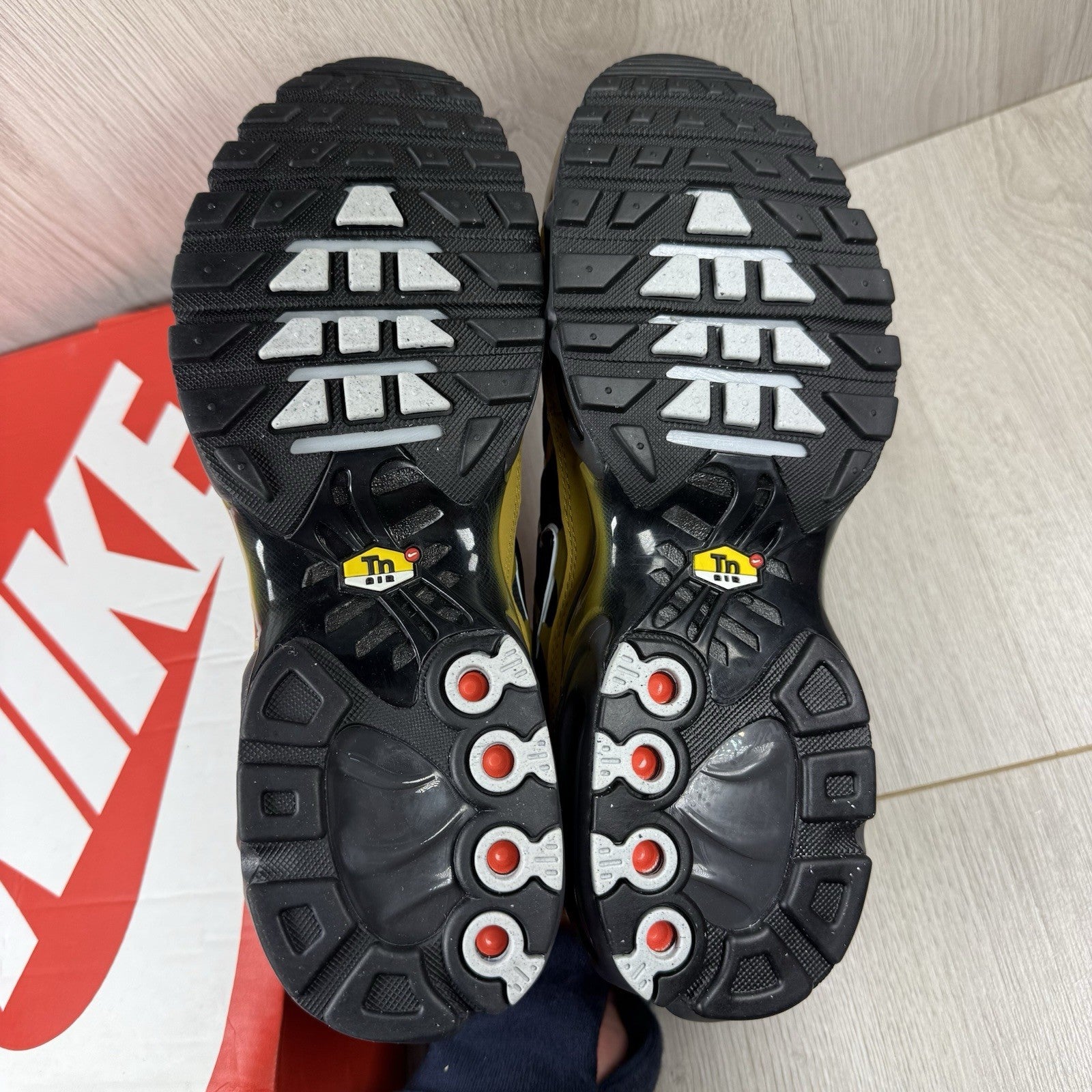 Nike Air Max Plus TN Trainers Bronzine Black Size UK6.5 FB9722-7005
