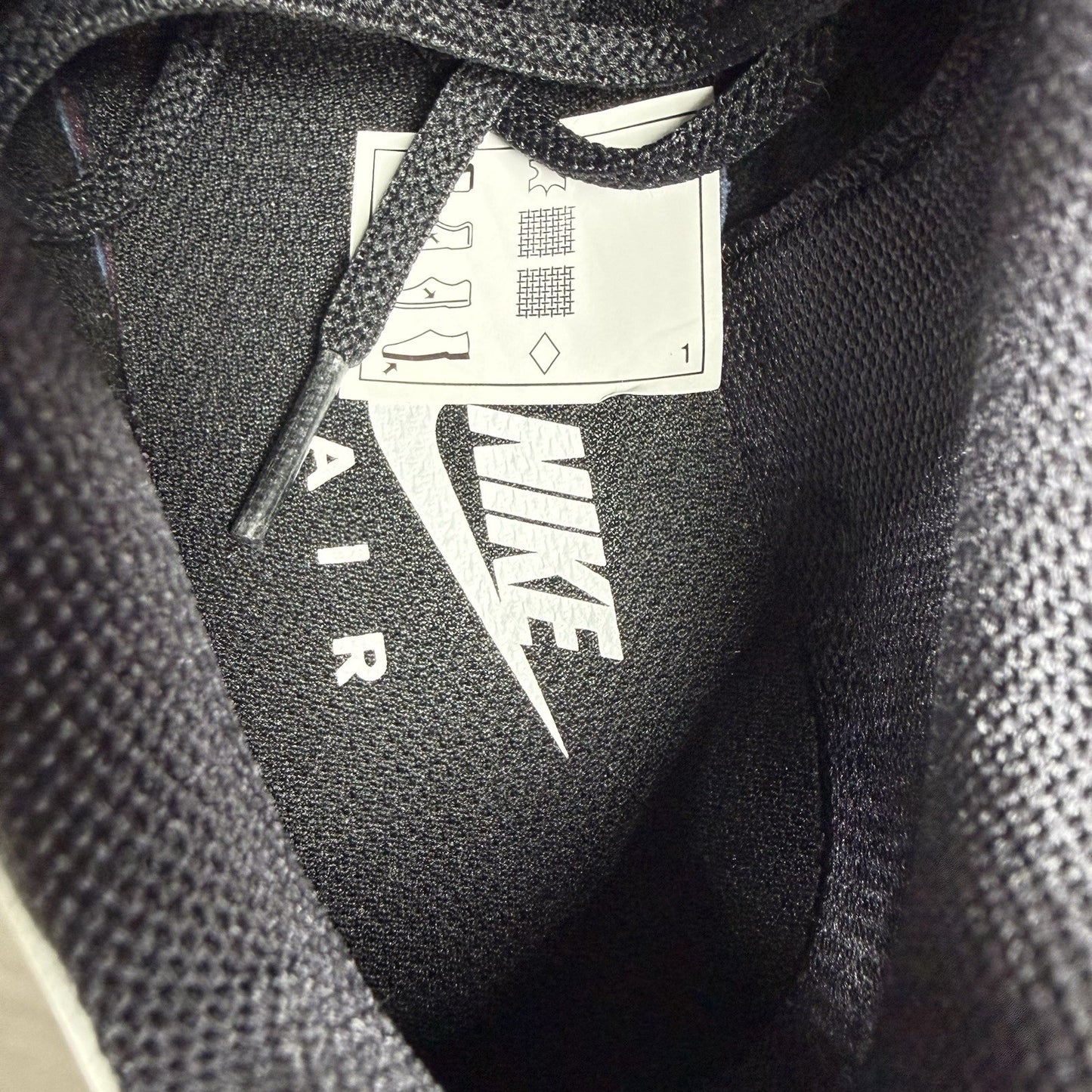 Nike Air Max Plus TN Tiempo Trainers Black White Size UK6.5 HF0074 0014