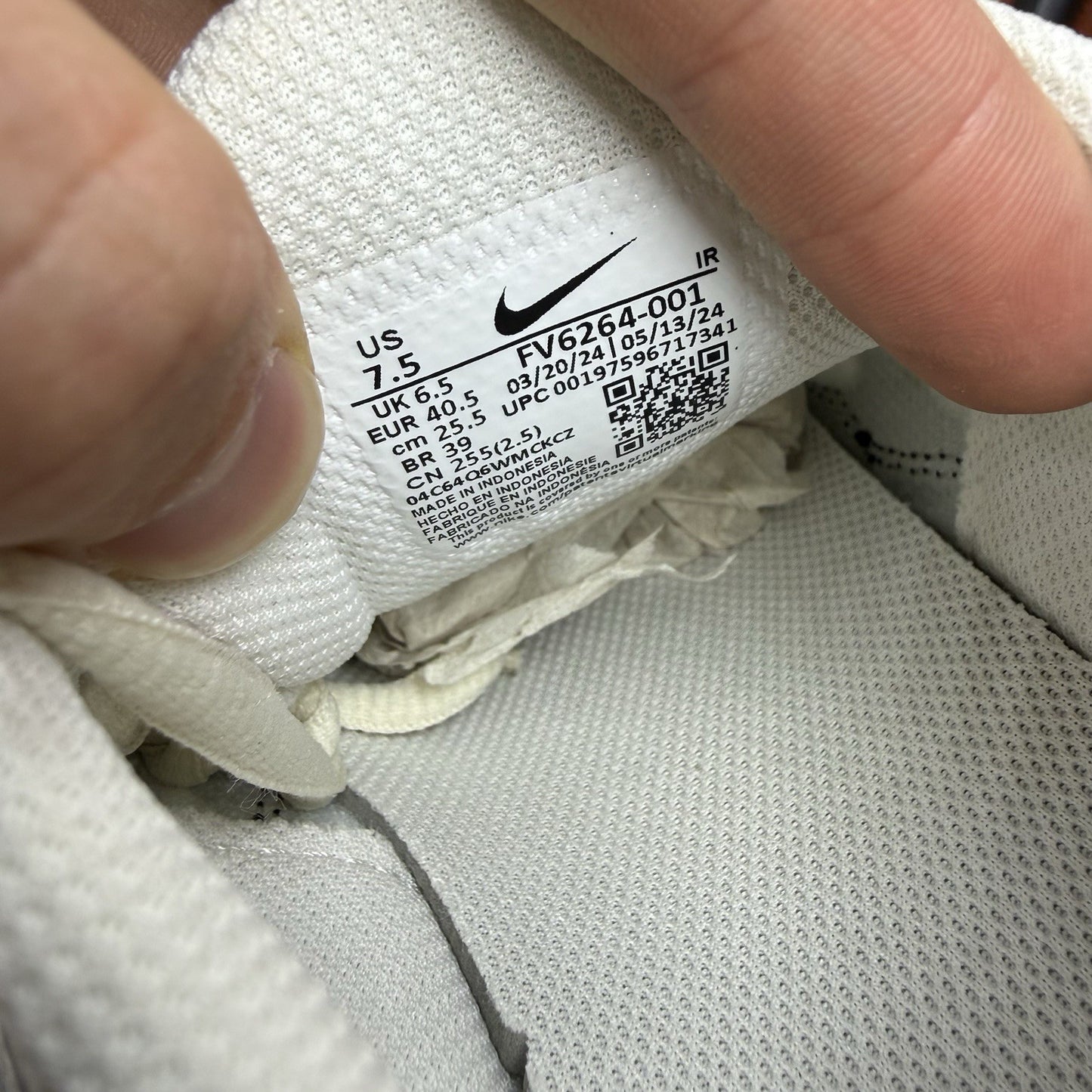 Nike Air Max Plus TN ESS Trainers Panda White Size UK6.5 FV6264-0017