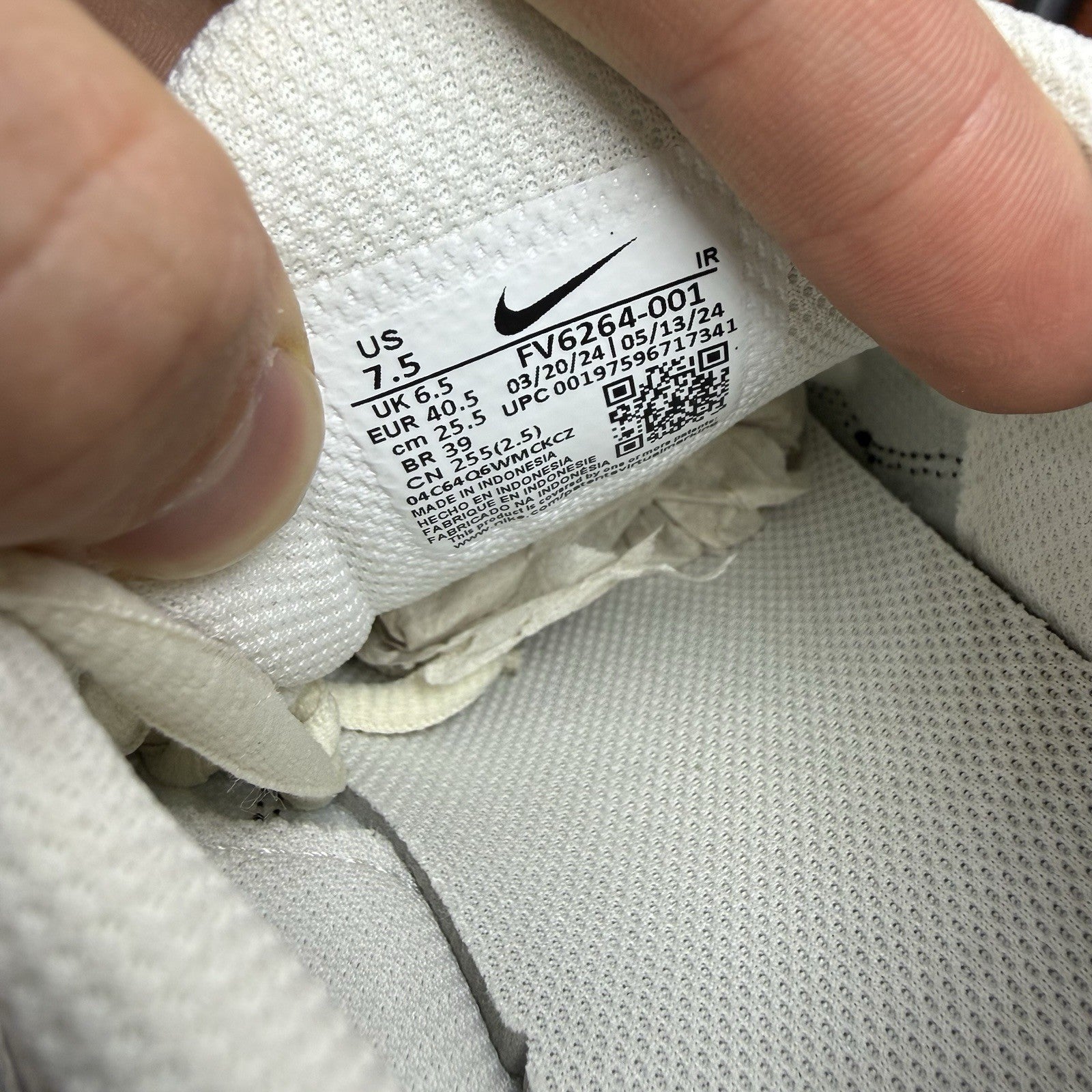 Nike Air Max Plus TN ESS Trainers Panda White Size UK6.5 FV6264-0017