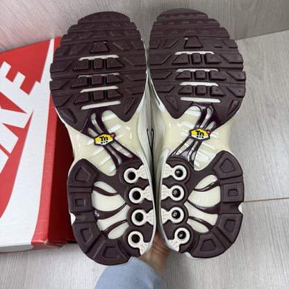 Nike Air Max Plus TN PRM Trainers Phantom Burgundy Size UK7.5 HF3181-0015