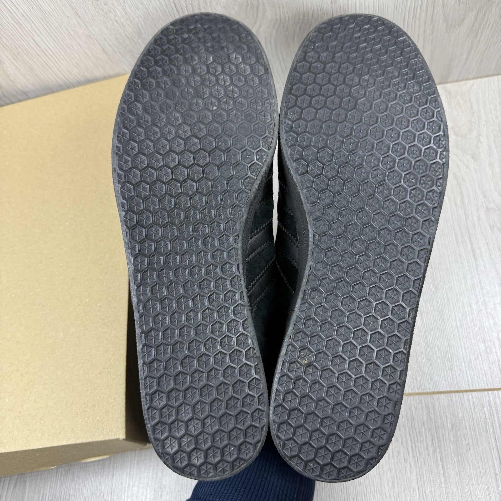 Adidas Gazelle Trainers Triple Core Black Size UK9 CQ280910