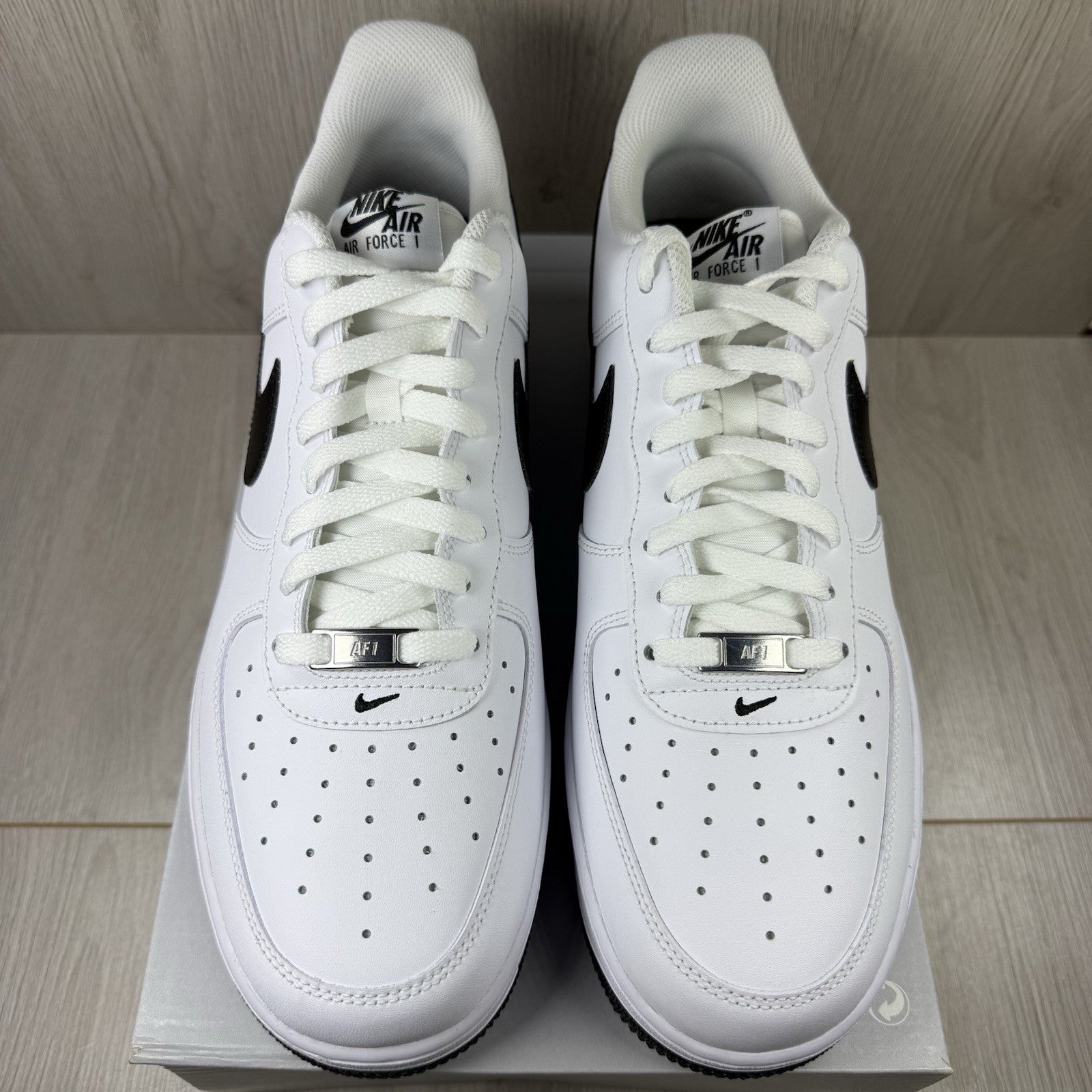 Nike Air Force 1 Low Trainers White Black Size UK11.5 F04296-1012
