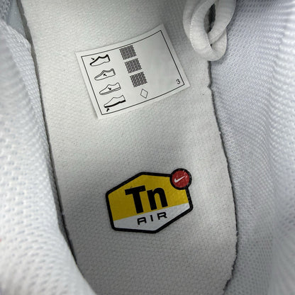 Nike Air Max Plus TN Trainers White Wild Grape Size UK12 DM0032 1054