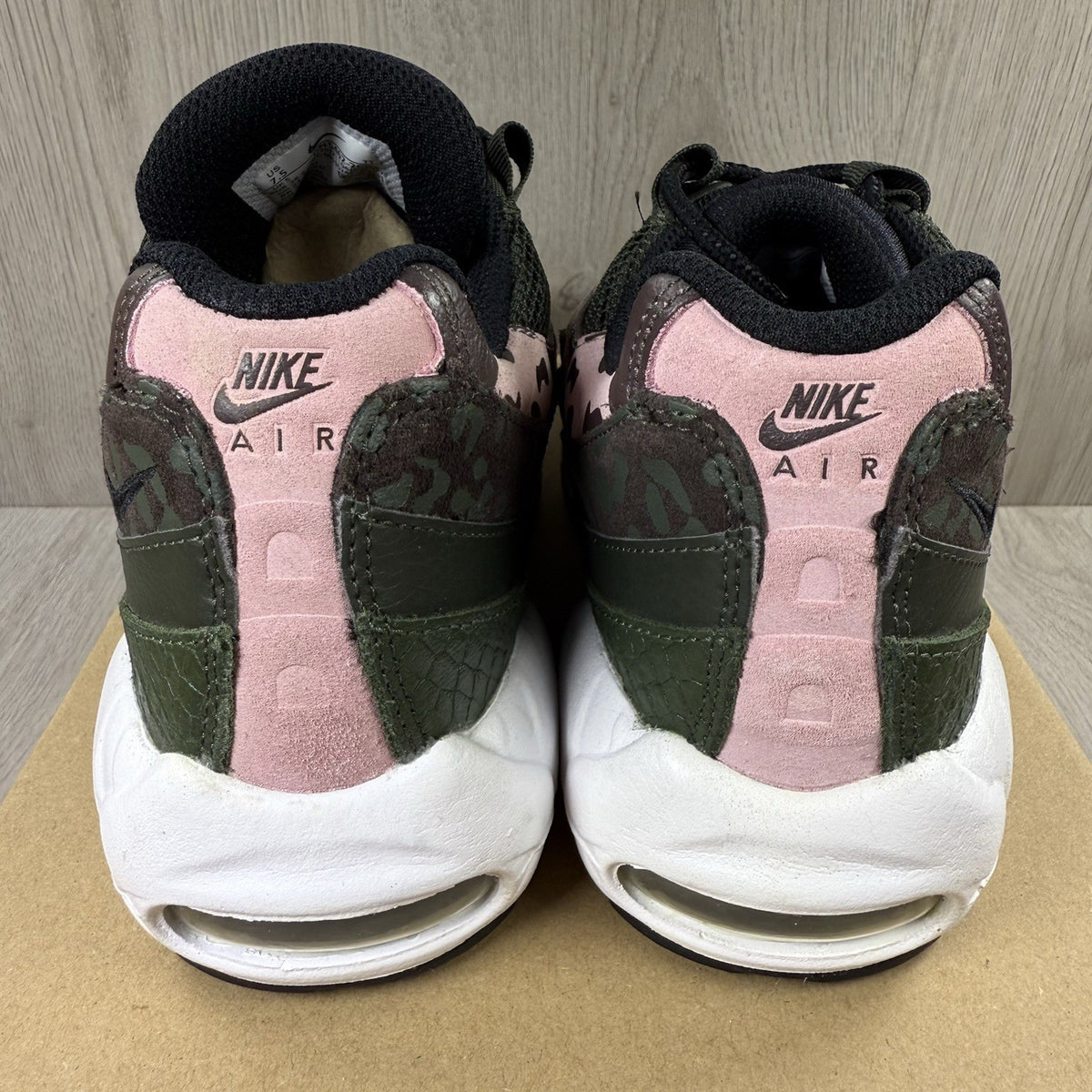 Nike Air Max 95 Trainers Olive Pink Camo Size UK5 DN5462-2003