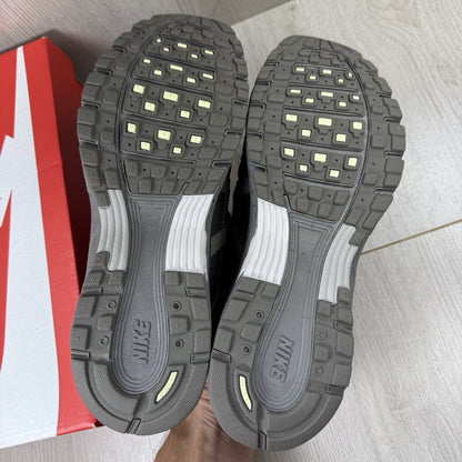 Nike P-6000 Trainers Cave Stone Medium Ash Size UK9.5 CD6404-20213