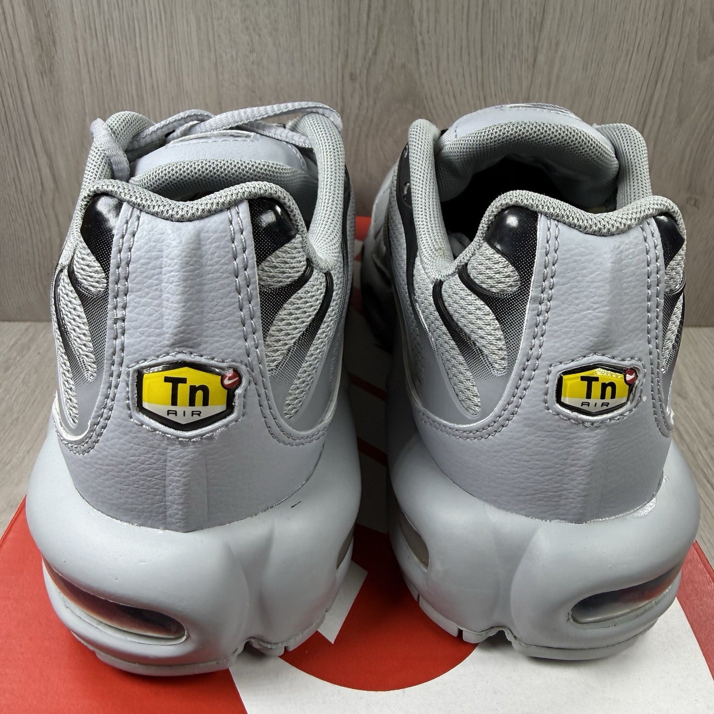 Nike Air Max Plus TN Trainers Wolf Grey Black Size UK6.5 852630-0213