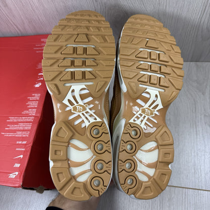 Nike Air Max Plus TN Trainers Flax Sail White Size UK7 FZ8815-20014
