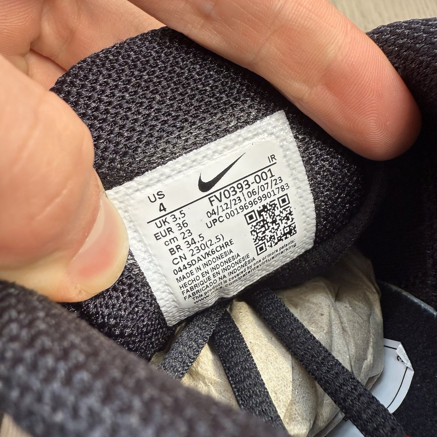 Nike Air Max Plus TN Trainers 25th Anniversary Size UK3.5 FV0393-0016