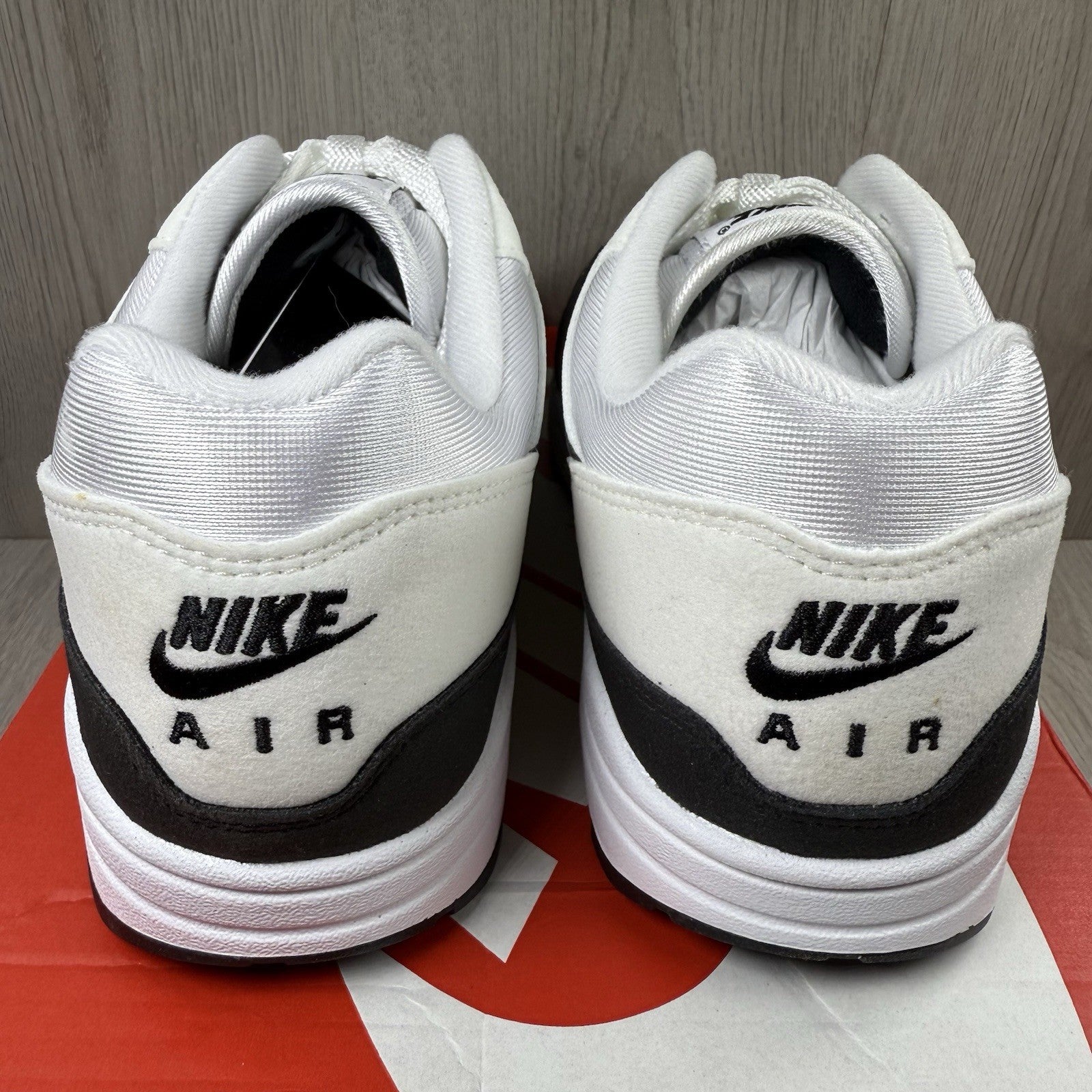 Nike Air Max 1 Trainers White Black Grey Size UK9.5 DZ2628-1023