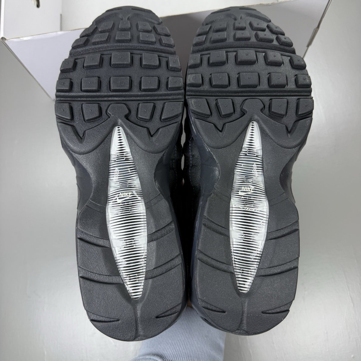 Nike Air Max 95 Trainers ID Black Blue Green Size UK9 DM1182-9913