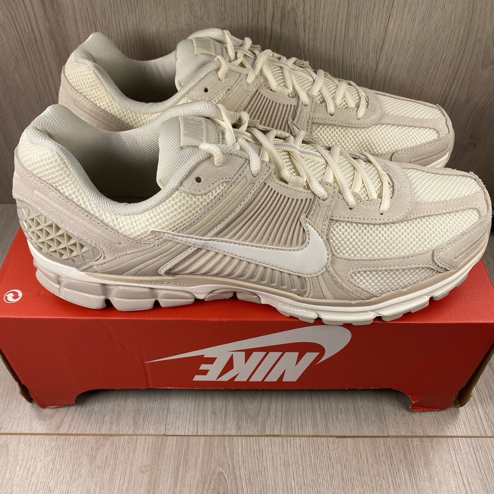 Nike Zoom Vomero 5 Light Orewood Brown Size UK14 HF1553-1002