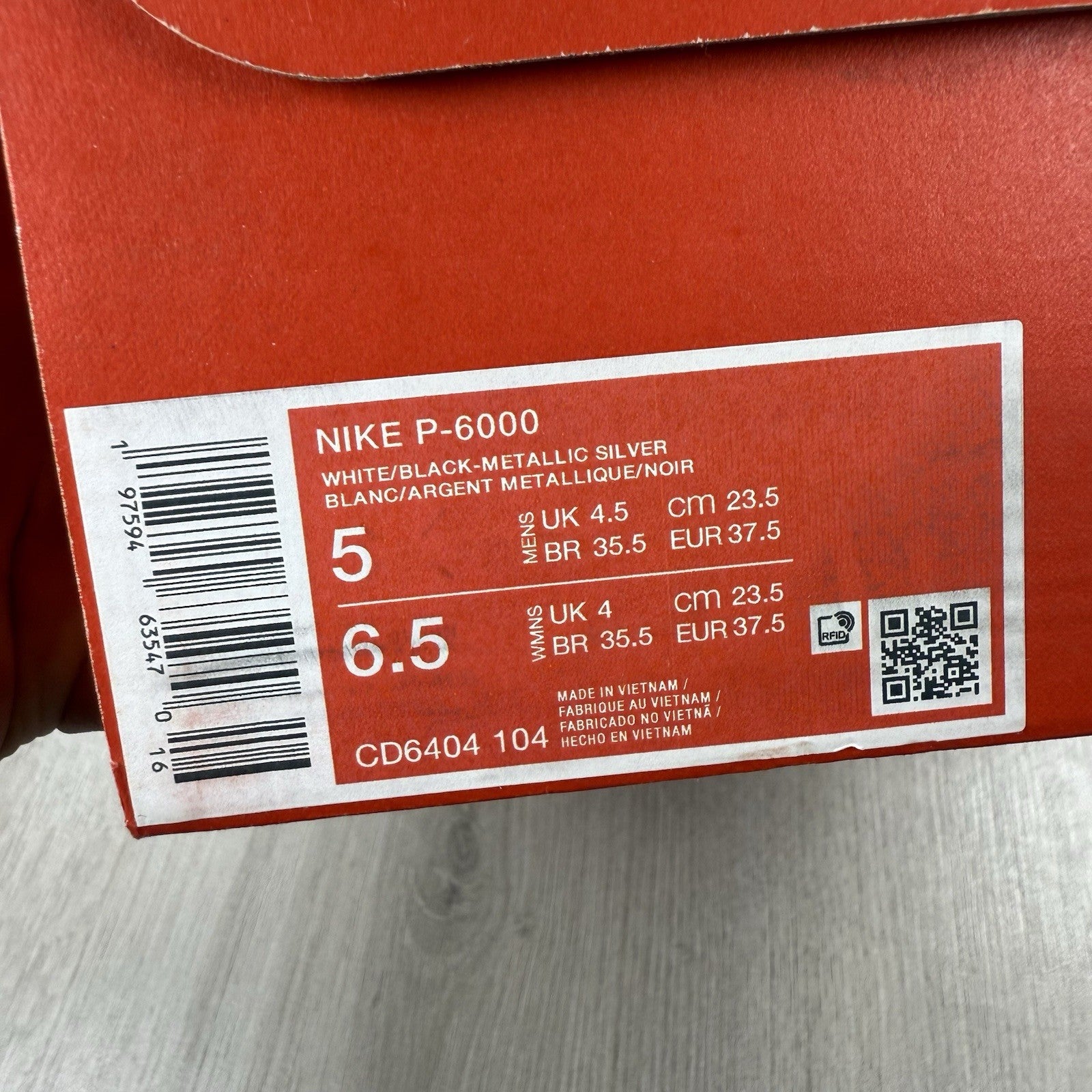 Nike P-6000 Trainers Spring Green White Black Size UK4.5 CD6404-1047