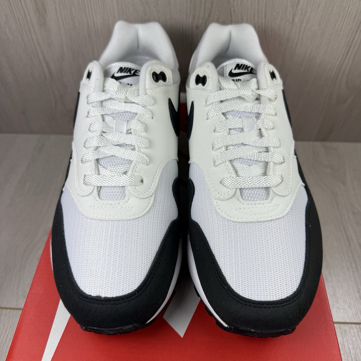 Nike Air Max 1 Trainers White Black Grey Size UK9.5 DZ2628-1022