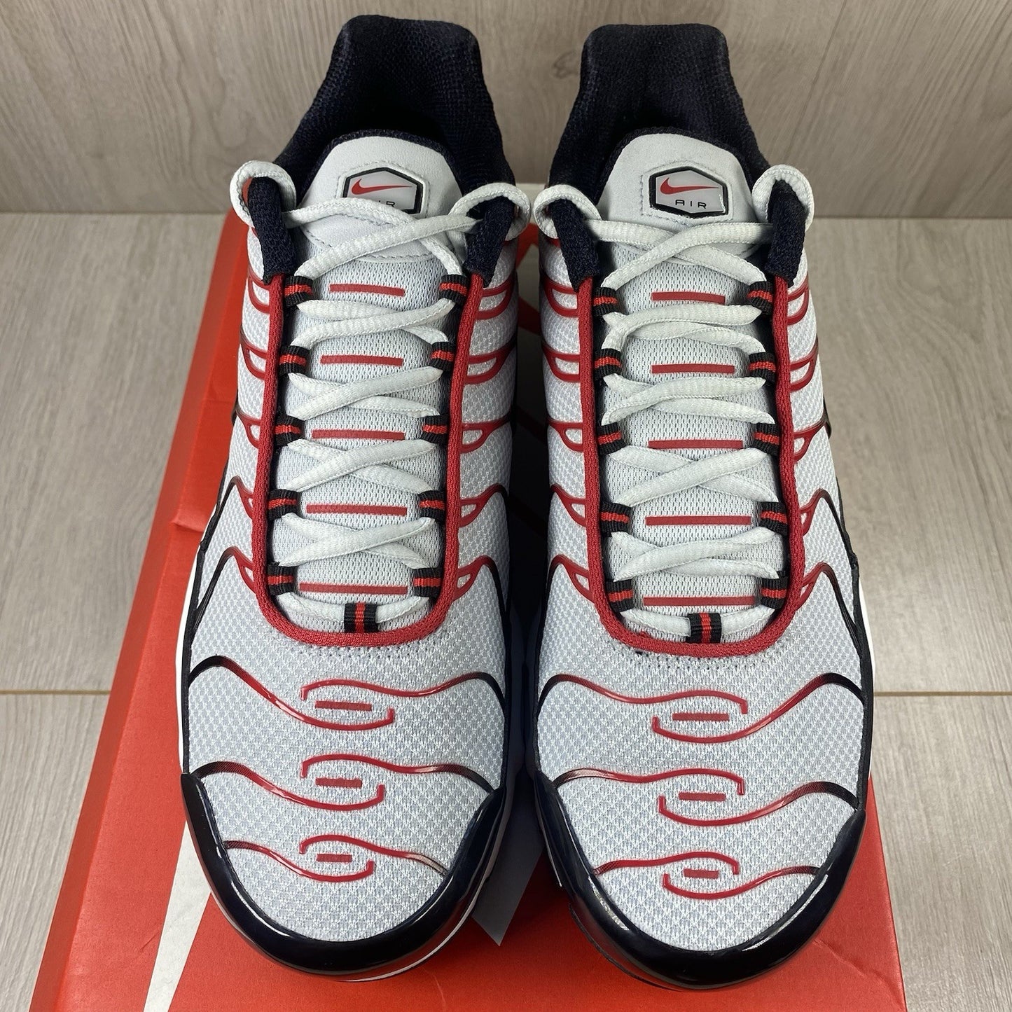 Nike TN Air Max Plus Trainers Pure Platinum Black Red Size UK8.5 FN6949-0023